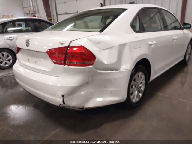 1VWAS7A33FC027844 Volkswagen Passat 1.8t Wolfsburg Edition