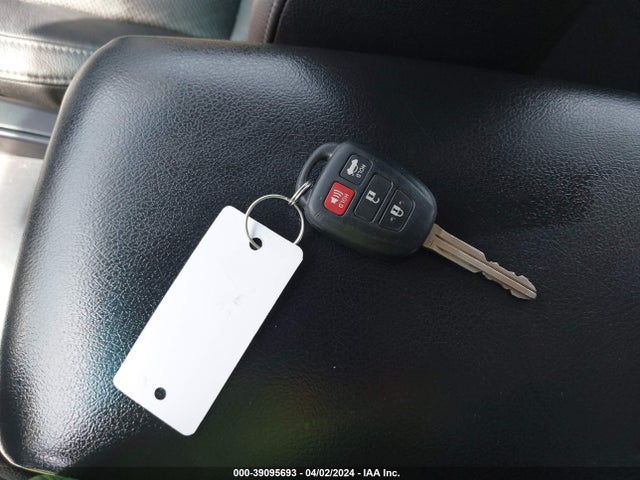 Toyota CAMRY LE 2016 4T4BF1FK7GR527818 Image 11