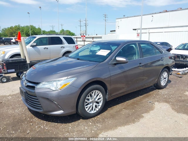 Toyota CAMRY LE 2016 4T4BF1FK7GR527818 Image 2