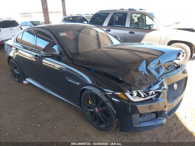 2019 JAGUAR XE SAJAT4GXXKCP51194 Photo 0