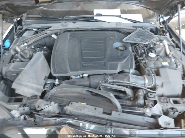 2019 JAGUAR XE SAJAT4GXXKCP51194 Photo 9