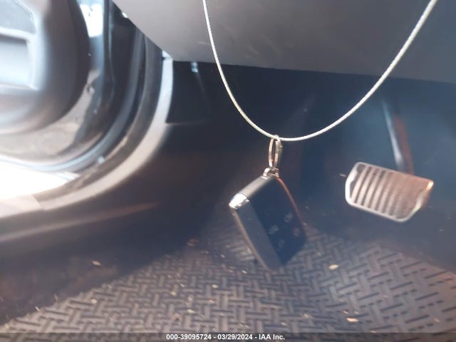 2019 JAGUAR XE SAJAT4GXXKCP51194 Photo 10