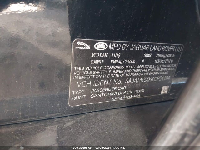 2019 JAGUAR XE SAJAT4GXXKCP51194 Photo 8