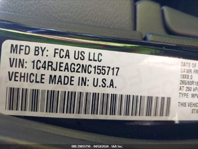 1C4RJEAG2NC155717 Jeep Grand Cherokee Wk Laredo X 4x2