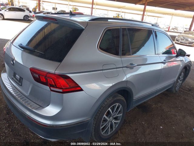3VV3B7AX4LM055873 Volkswagen Tiguan 2.0t Se/2.0t Se R-line Black/2.0t Sel