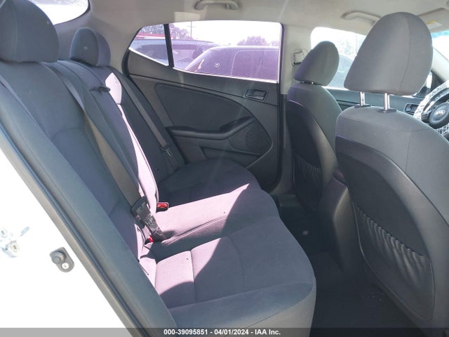 KIA Optima Lx 2015 KNAGM4A72F5601845 Image 8