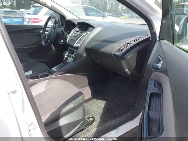 Ford FOCUS SE 2014 1FADP3F22EL132549 Image 5