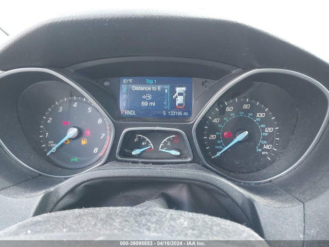 Ford FOCUS SE 2014 1FADP3F22EL132549 Image 7