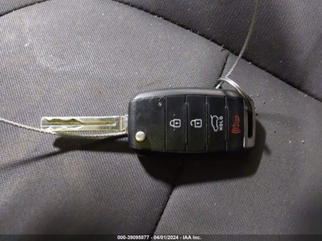 KNDJN2A28E7702695 KIA Soul