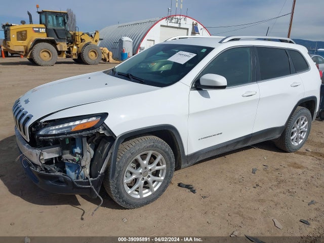 1C4PJMCB2JD505306 Jeep Cherokee Latitude 4x4