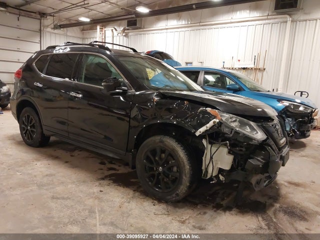 Nissan ROGUE SV 2018 5N1AT2MV5JC775452 главное изображение