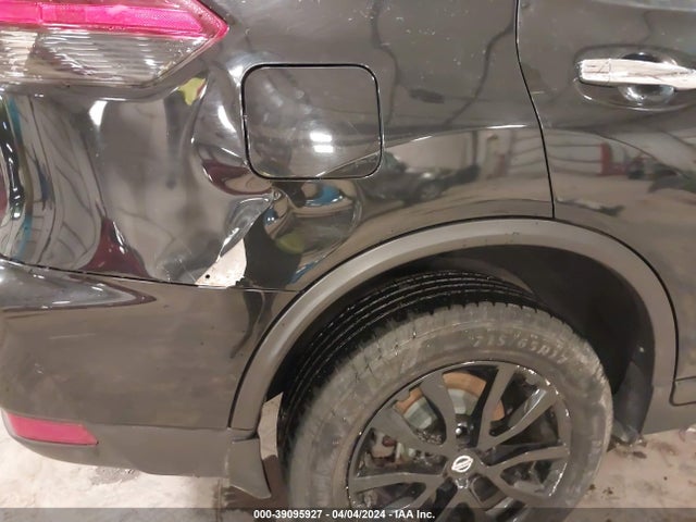 Nissan ROGUE SV 2018 5N1AT2MV5JC775452 Image 19