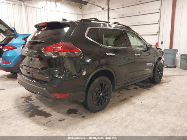 Nissan ROGUE SV 2018 5N1AT2MV5JC775452 Image 4