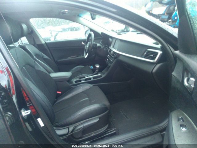 5XXGT4L32KG364683 KIA Optima S