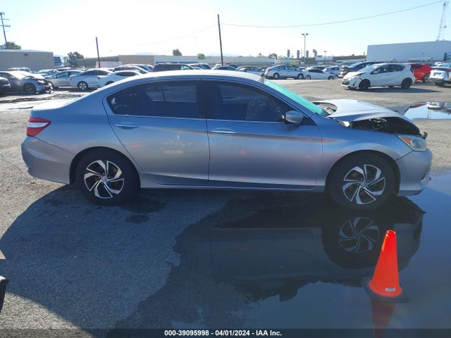 Honda ACCORD LX 2017 1HGCR2F30HA142954 Image 13