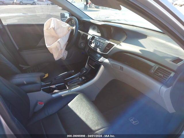 Honda ACCORD LX 2017 1HGCR2F30HA142954 Image 5