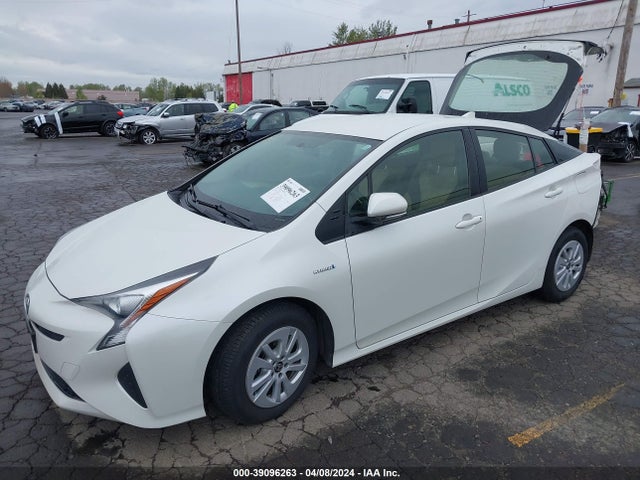 Toyota Prius Two 2016 JTDKBRFU5G3528417 Image 2
