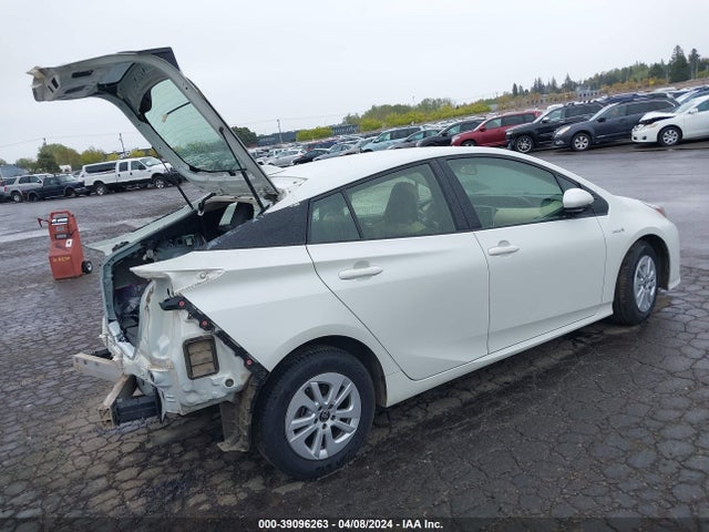 Toyota Prius Two 2016 JTDKBRFU5G3528417 Image 4