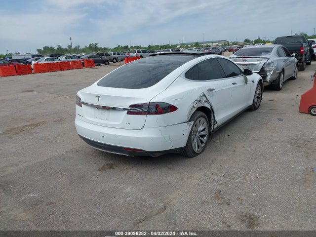 Tesla Model S 60/70/75/85 2016 5YJSA1E12GF134792 Image 4