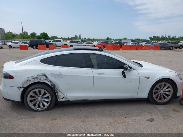 Tesla Model S 60/70/75/85 2016 5YJSA1E12GF134792 Image 6