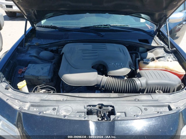 Chrysler 300C 2015 2C3CCAEGXFH887244 Image 10