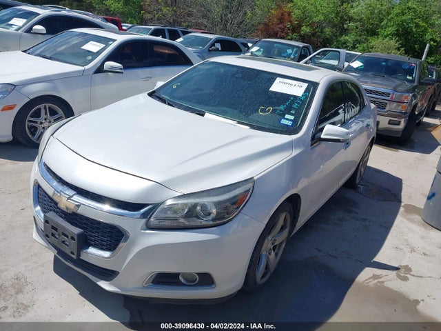 Chevrolet Malibu 2lz 2015 1G11G5SXXFF143365 Image 2