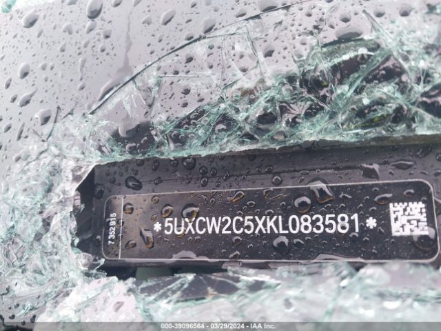 5UXCW2C5XKL083581 BMW 2019