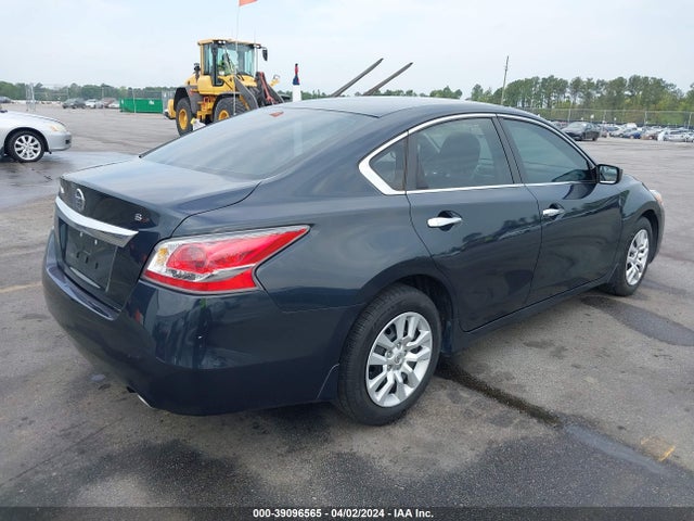 Nissan Altima 2.5 S 2015 1N4AL3APXFC474852 Image 4
