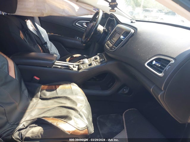 Chrysler 200 Limited 2015 1C3CCCAB3FN681387 Image 5
