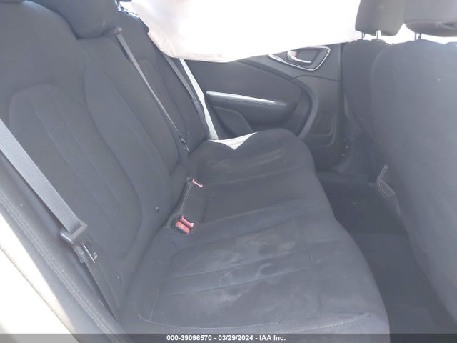 Chrysler 200 Limited 2015 1C3CCCAB3FN681387 Image 8