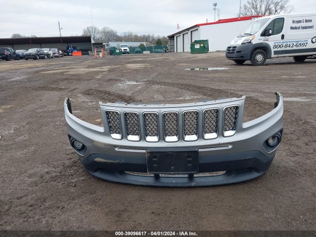 1C4NJDBB8GD723395 Jeep Compass Sport
