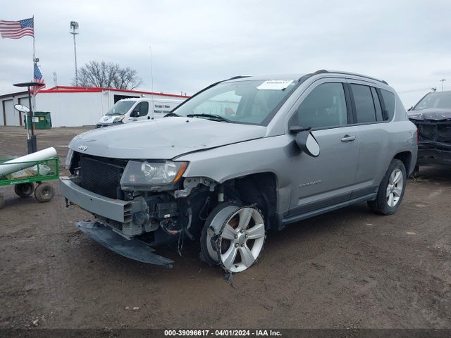 1C4NJDBB8GD723395 Jeep Compass Sport