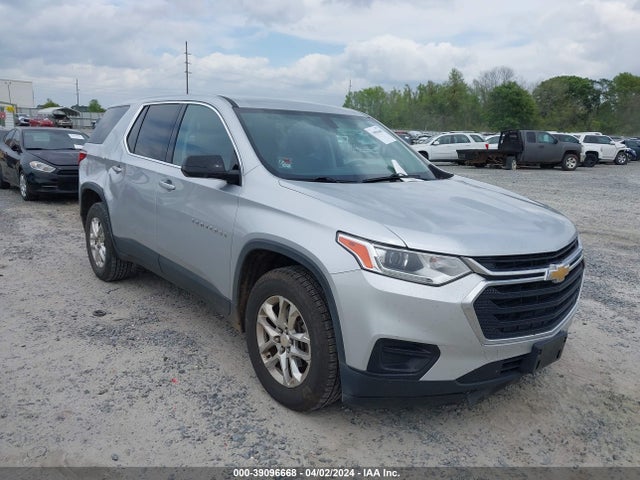 Chevrolet Traverse Ls 2018 1GNERFKW3JJ126713 main image