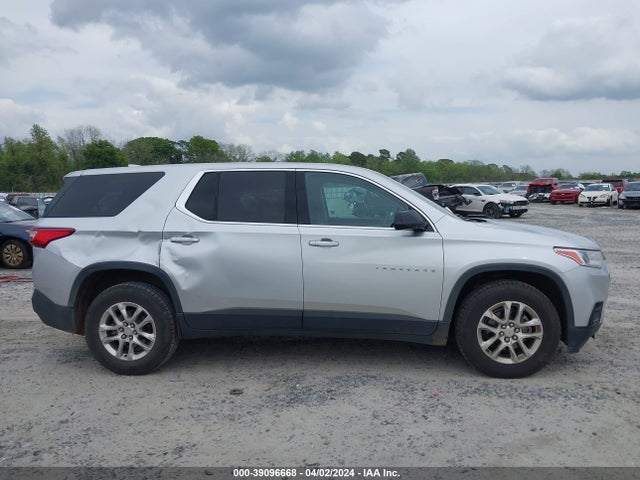 Chevrolet Traverse Ls 2018 1GNERFKW3JJ126713 Image 13