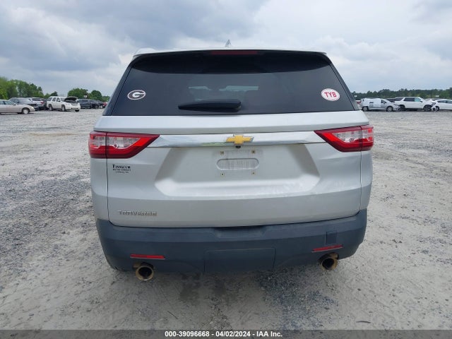 Chevrolet Traverse Ls 2018 1GNERFKW3JJ126713 Image 16