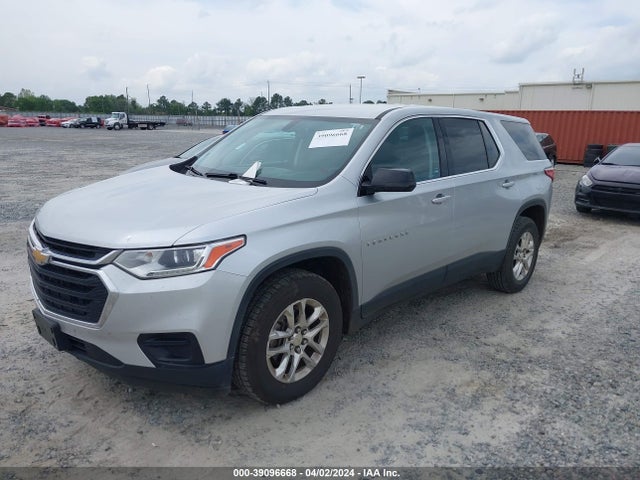 Chevrolet Traverse Ls 2018 1GNERFKW3JJ126713 Image 2