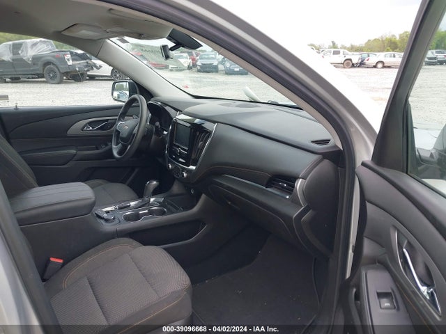 Chevrolet Traverse Ls 2018 1GNERFKW3JJ126713 Image 5