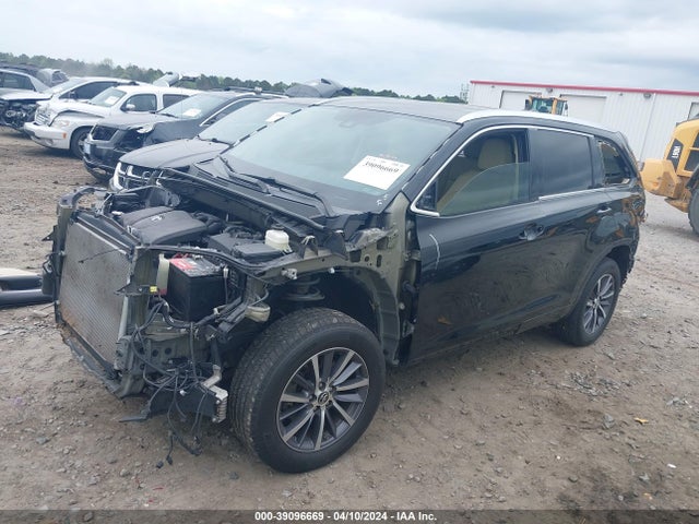 Toyota Highlander Xle 2018 5TDKZRFH7JS534546 Image 2