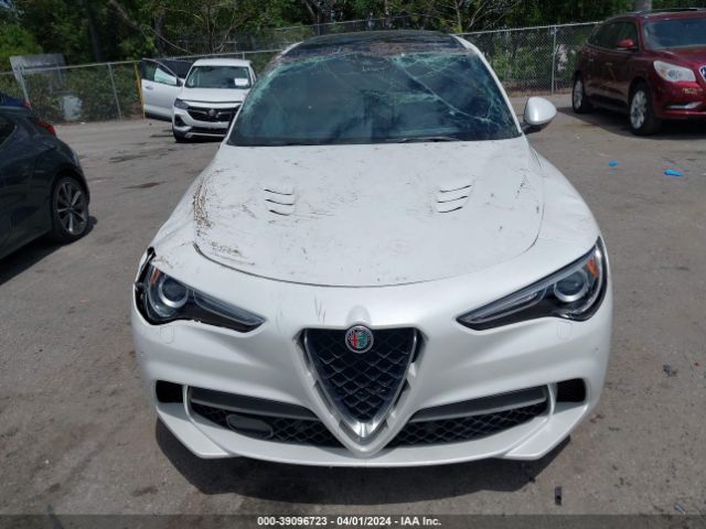 ZASFAKEV5J7C14554 Alfa Romeo Stelvio Quadrifoglio Awd