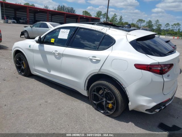 ZASFAKEV5J7C14554 Alfa Romeo Stelvio Quadrifoglio Awd