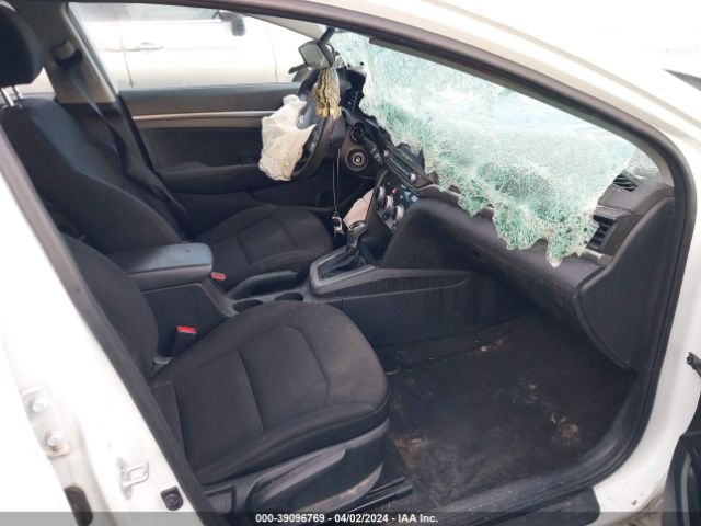 5NPD74LF0KH493009 Hyundai ELANTRA SE