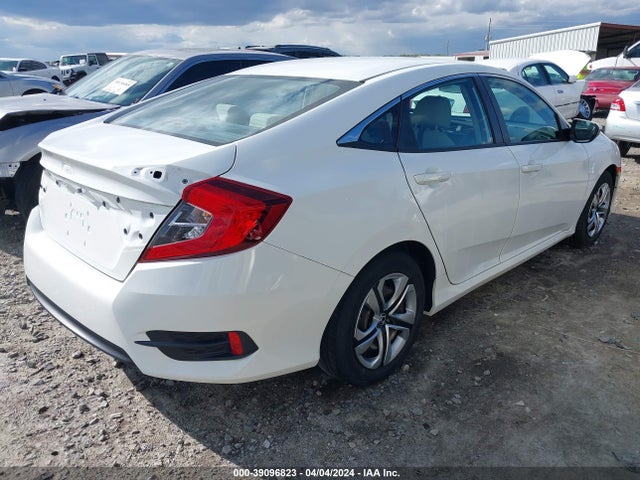 Honda Civic Lx 2018 2HGFC2F57JH593046 Image 4