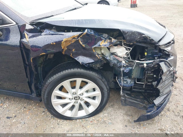 Toyota CAMRY LE 2022 4T1C11AK3NU637864 Image 17