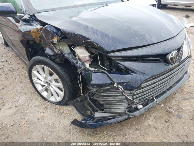 Toyota CAMRY LE 2022 4T1C11AK3NU637864 Image 18