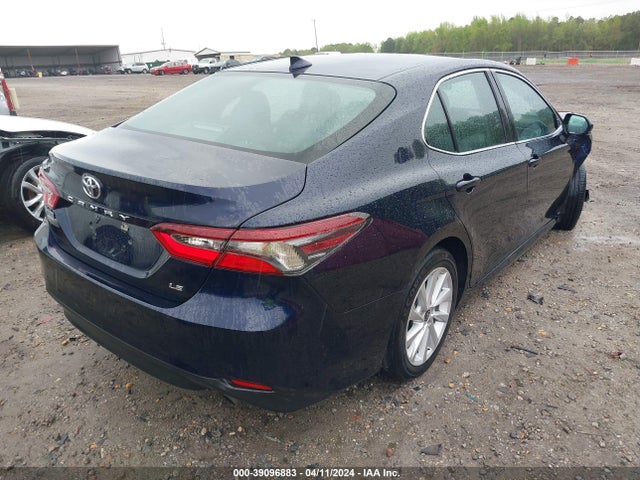 Toyota CAMRY LE 2022 4T1C11AK3NU637864 Image 4