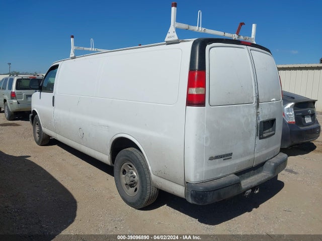 Chevrolet Express 2500 Work Van 2015 1GCWGGCF5F1146167 Image 3