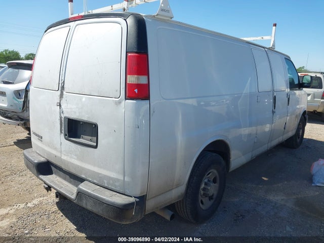 Chevrolet Express 2500 Work Van 2015 1GCWGGCF5F1146167 Image 4