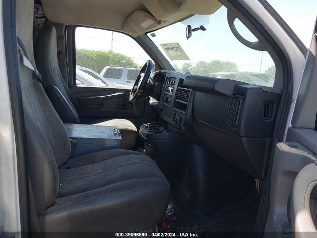 Chevrolet Express 2500 Work Van 2015 1GCWGGCF5F1146167 Image 5