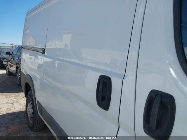 3C6TRVAG7HE552651 RAM Promaster 1500 Low Roof 136 Wb
