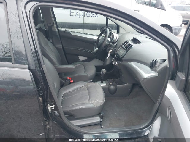 Chevrolet Spark 1lt Auto 2014 KL8CD6S92EC587543 Image 5
